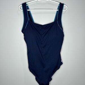 NWT TYR swimsuit one piece size 18